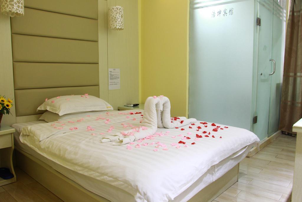 Yimi Inn Chen Clan Academy Metro Station Branch Guangzhou Exteriör bild